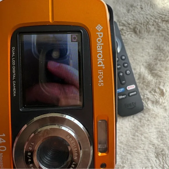 Polaroid iF045 14 megapixels Dual LCD Digital Camera